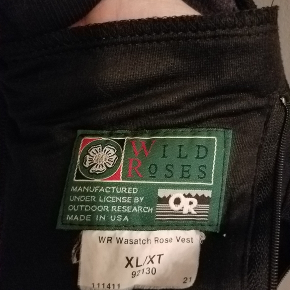 Wild Roses Wasatch Rose Vest - Picture 3 of 3